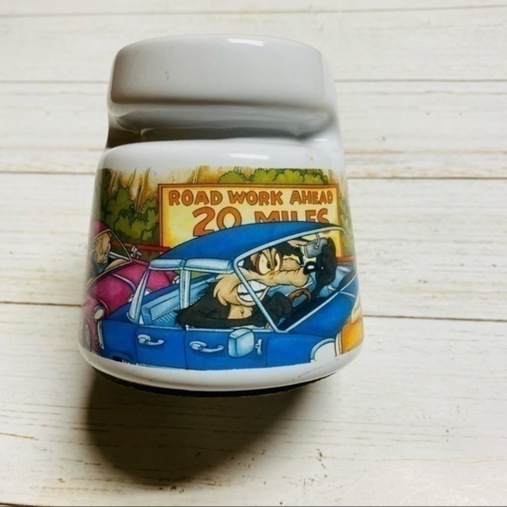 Warner Brs. Looney Toons Coffee Mug No Spill Travel Highwave Collectible - Picture 2 of 12